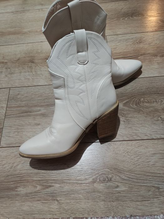 Ghete dama 37 noi 34 cm