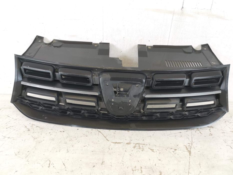 Радиаторна решетка Дачия Логан 2 [фейслифт] [ - ] Оригинална, в добро