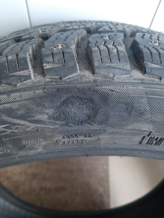 Продам шины 235/45/18 нокиан