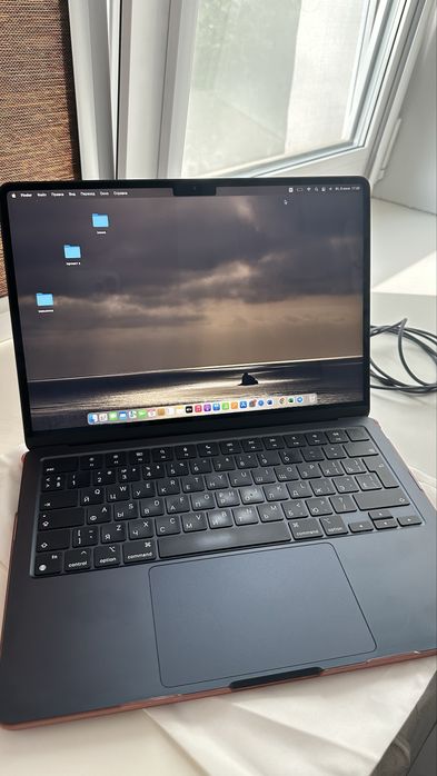 Macbook air m2 (2022) в отличном состояним