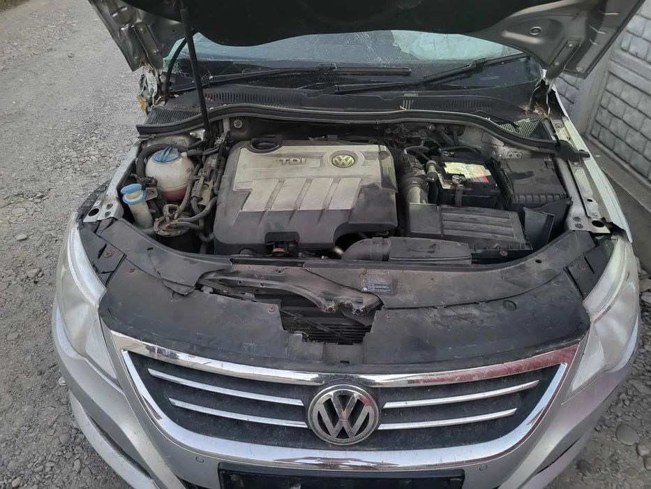 Bara fata/Bara spate/Capota spate/Usa dreapta fata/Usa dreapta spate/Usa stanga spateVolkswagen Passat CC