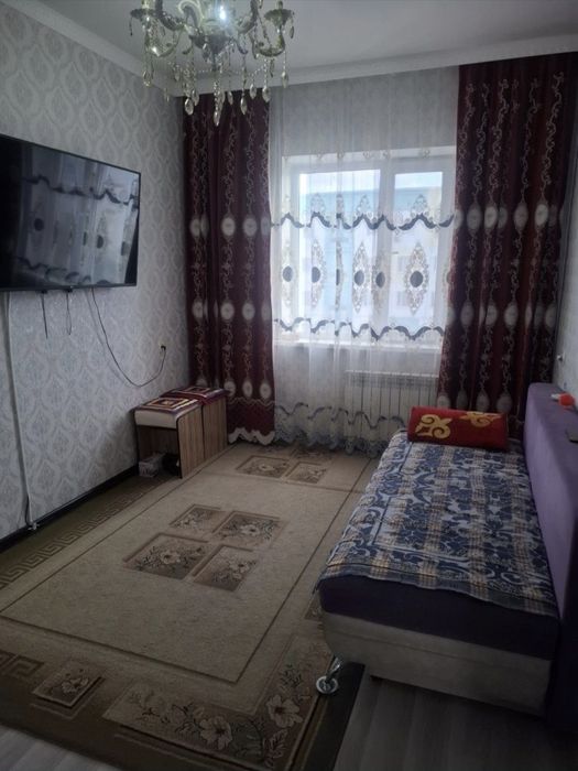 Продам  4 - х комнатную  квартиру