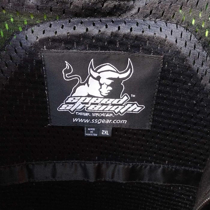 НАЙ ДОБРАТА ОФЕРТА Мъжко рокерско яке с протектори 2XL