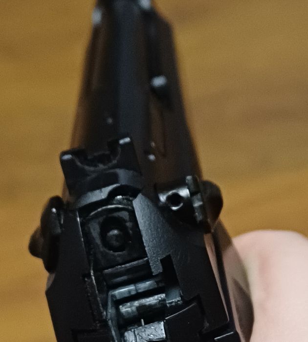 Pistol airsoft M9 GBB folosit