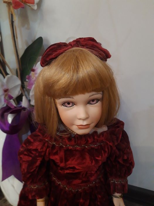 Порцеланова  кукла