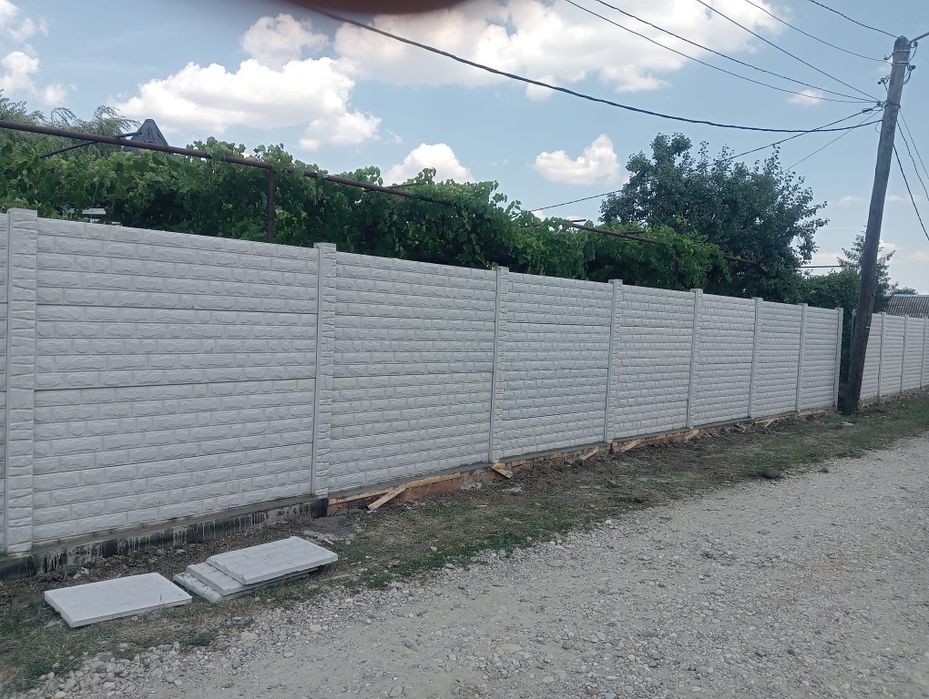 Gard din beton Plasa 4 stas