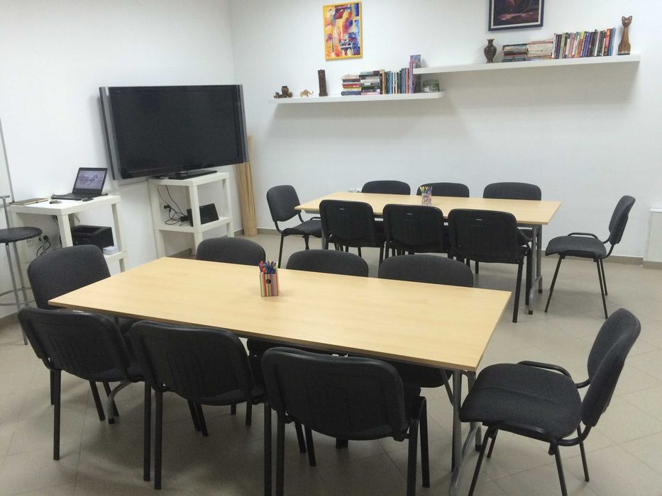 Зала под наем в широк център, 40 кв/м