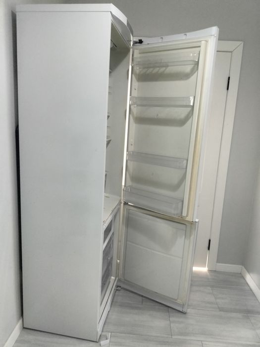 Продам холодильник не рабочий