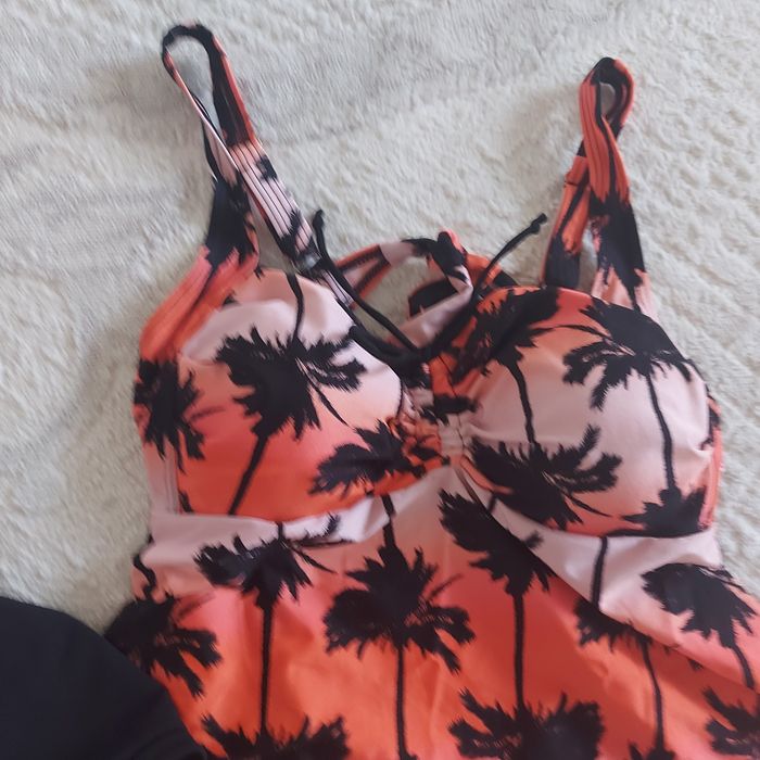 Купальник новый размер 50