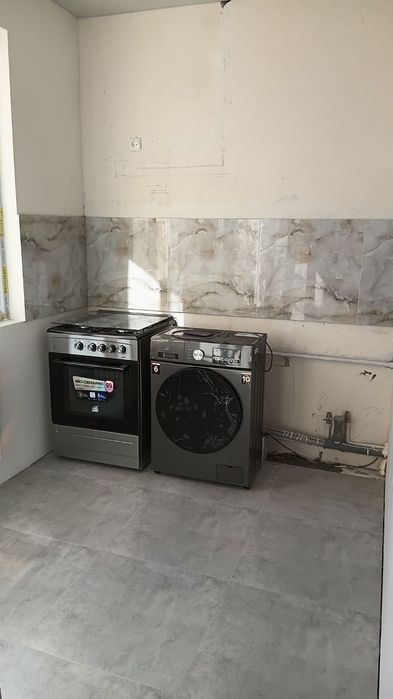Продам 2 ком массив Феруза