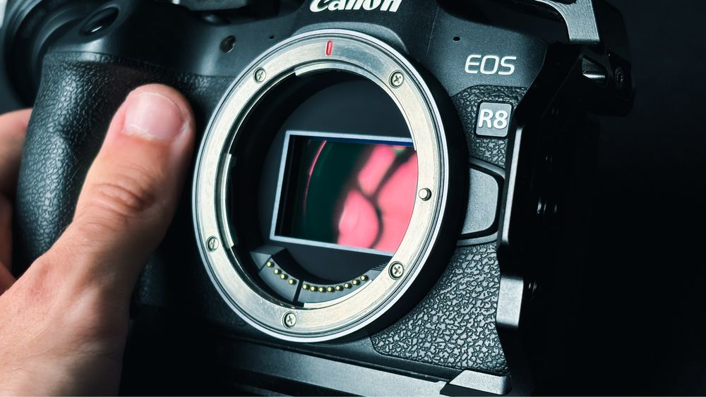 Комплект Фотоапарат Canon R8 + Canon 50mm + Canon 16mm