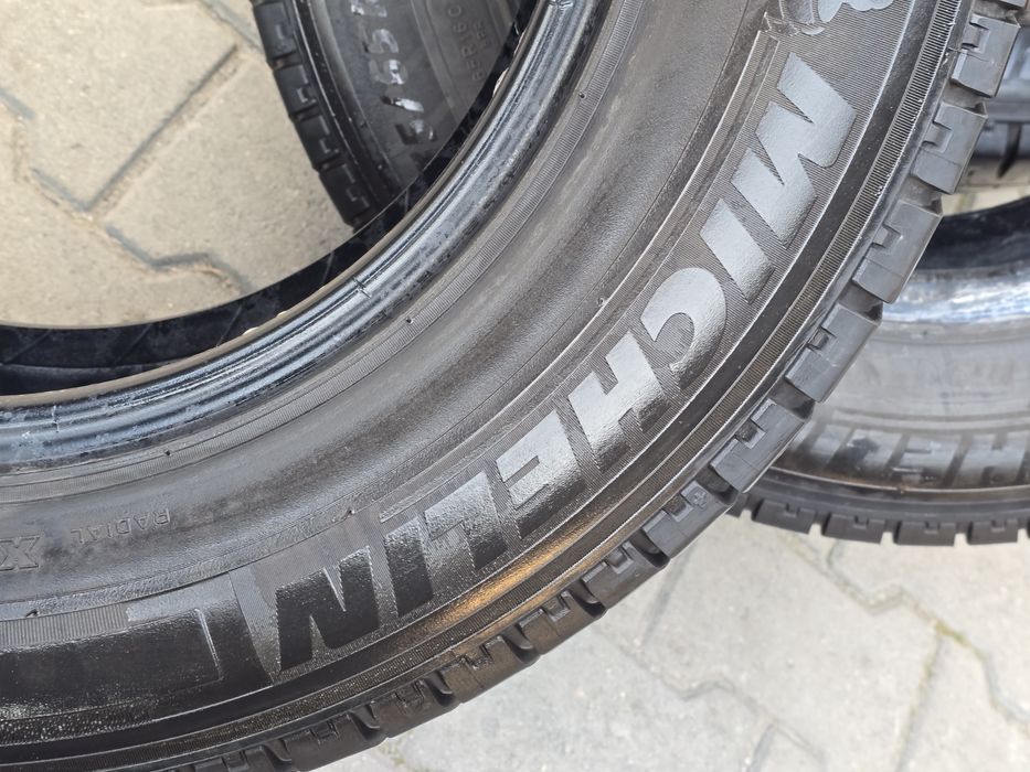 235 65 16 c Michelin 2 бр.