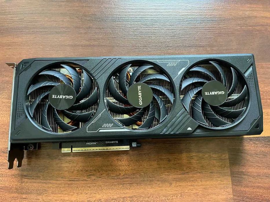 Gigabyte RTX 5070 Windforce OC SFF 12GB Brasov • OLX.ro