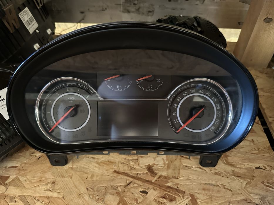 Ceasuri Bord Opel Insignia Facelift - europa - diesel volan stanga