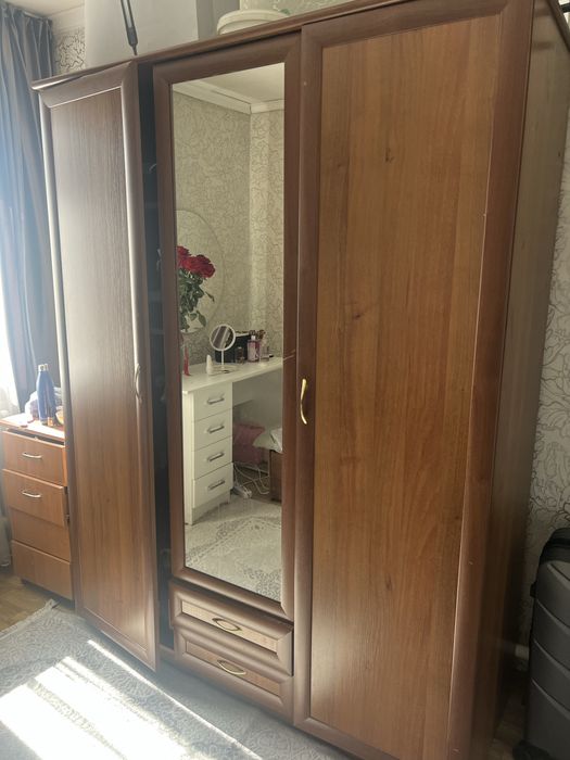 Срочно продам шкаф 45000 тг