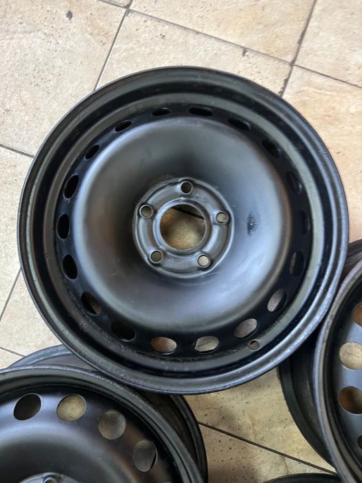 Jante renault megane 3 - 5x114,3 r15- originale -100 lei buc