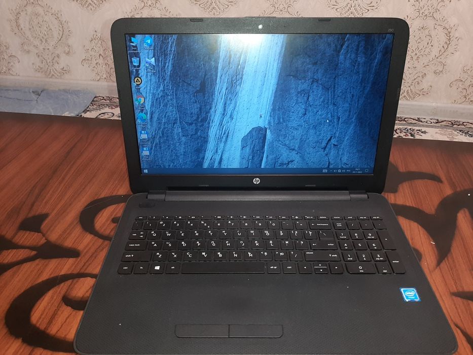 Noutbuk HP yaxshi ishlaydi