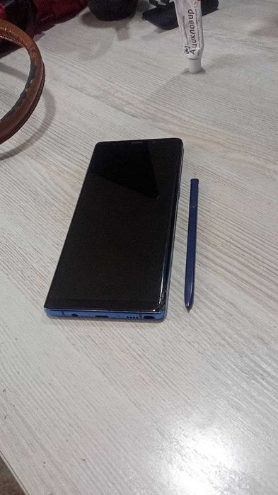 Telefon samsung not 8 sotiladi