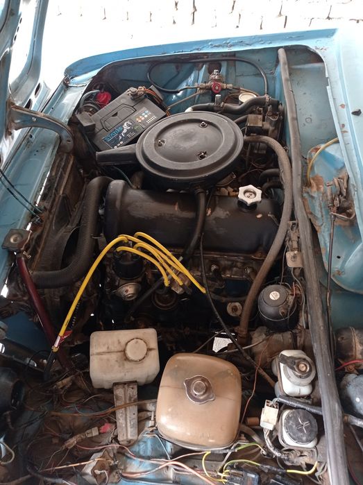 Jiguli moshinasi sotiladi