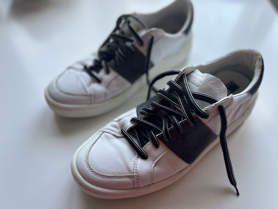 GUESS Сникърси Verona Stripe Low 43