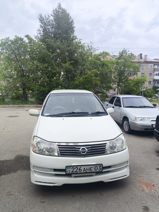 Nissan liberty 2001 года
