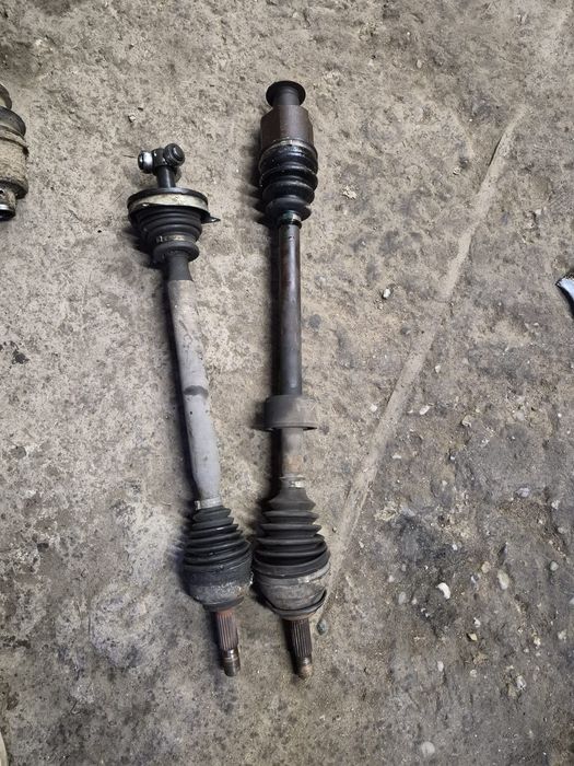 Planetara stanga  fata Dacia Logan 2 (2013 - 2016) 1.2 benzina D4F732