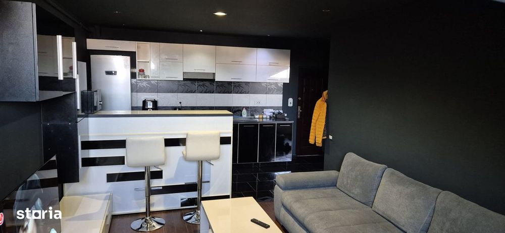 Apartament 2 camere, mansardă, utilat, 380 EUR