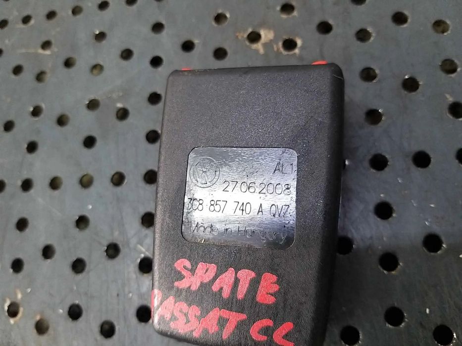 Teaca centura spate centru vw passat cc 3c8857740a