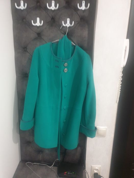 Продаётся верхняя одежда