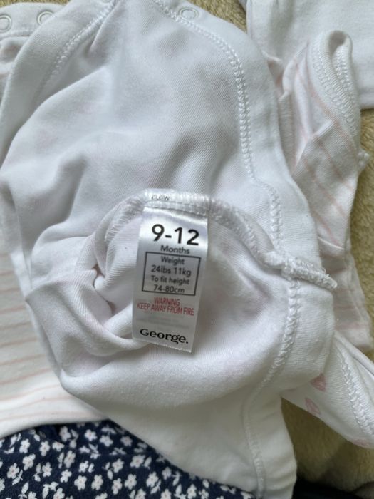 Бебешки дрешки 6-12 месеца
