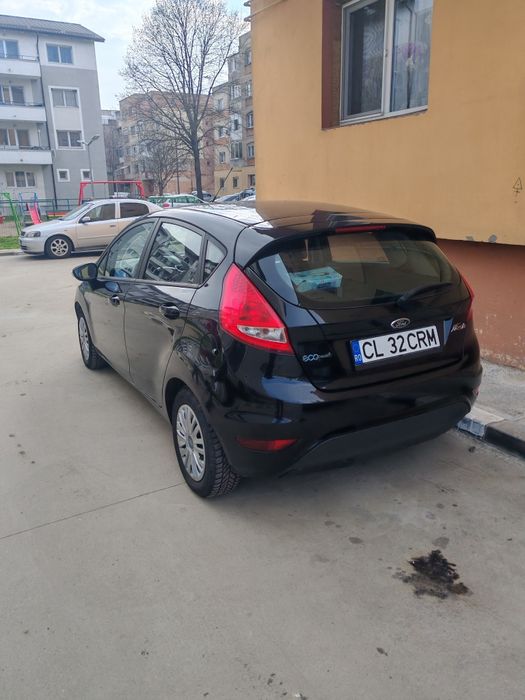 Ford Fiesta an 2012. Diesel consum 4 la suta