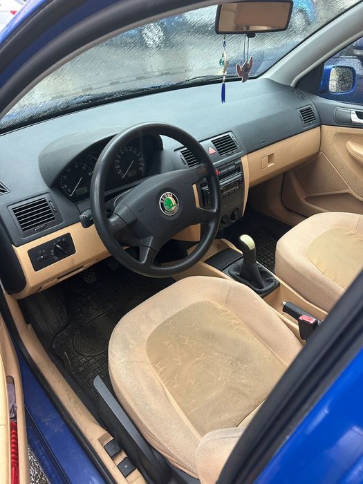 SKODA Fabia 2000 — imagine 5