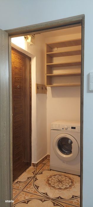 Garsoniera in bloc de apartamente  Podu Ros liceul Emil Racovita
