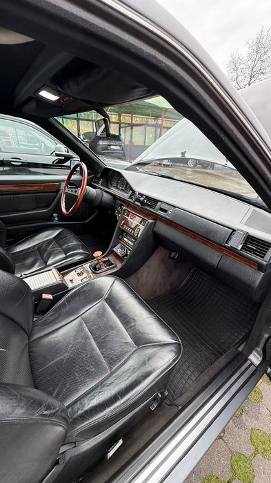 Mercedes Benz W124