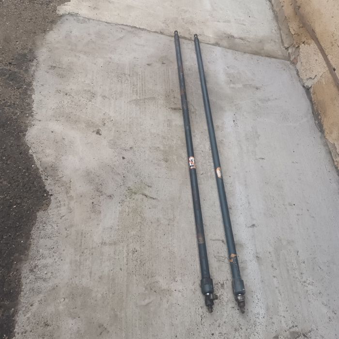 Vând cilindri hidraulici subțiri !