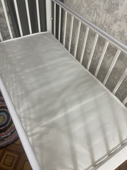 Продам детскую кроватку