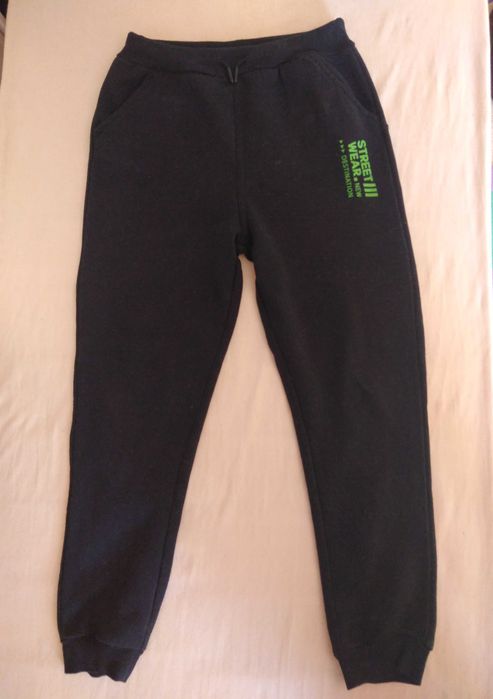 Яке, суичери Puma, Minecraft, долнища, тениски, потници, шорти 146/152