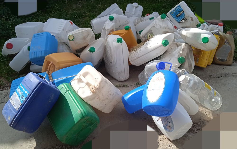 Канистры пластиковые б/у