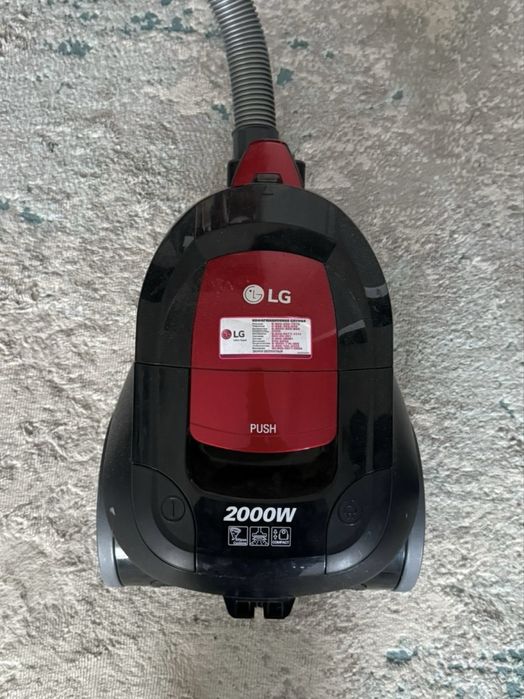 Пылесос продаю LG