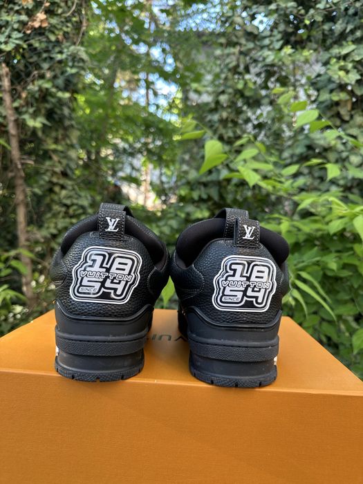 Lv  skates full black