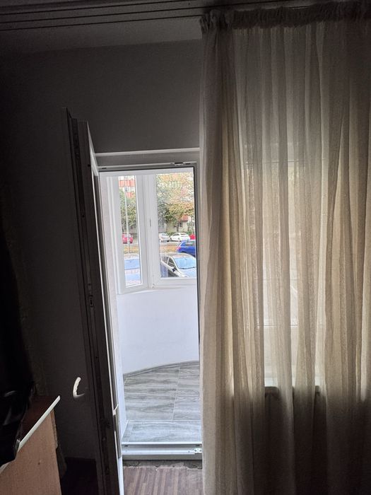 Închiriez garsoniera decomandata 39 mp in 13 Septembrie