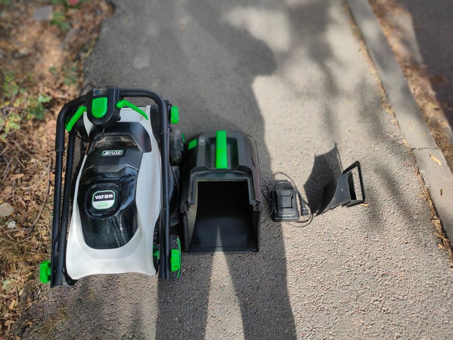 Газонокосилка электрическая