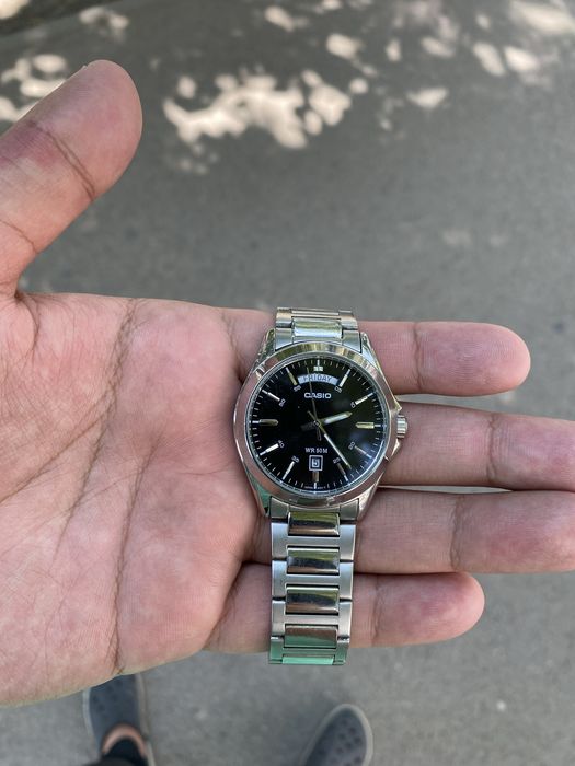 Часы Casio новый