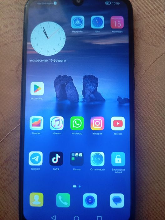 Продам телефон Huawei.