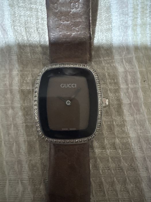 Продам женские наручные часы GUCCI