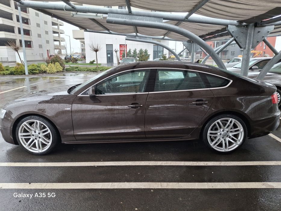 Vând Audi A5 2016