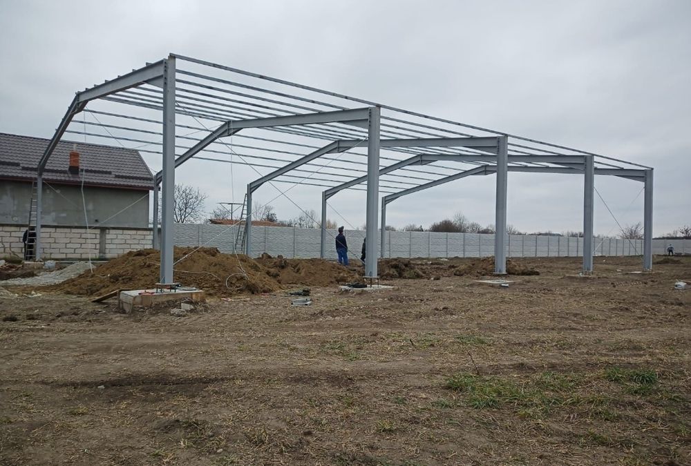 Vand fac hale metalice ori ce dimensiuni