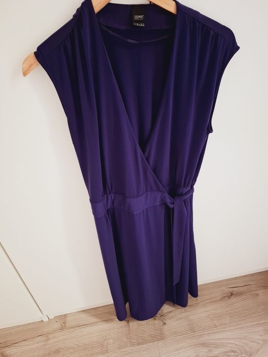 Rochie petrecuta Esprit
