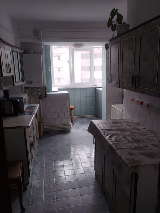 Vand apartament cu 3 camere confort 1 etaj 6 zona Bariera Călărași lângă lidal