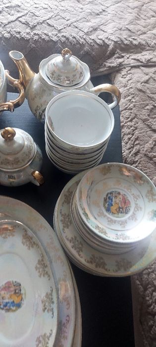 Продам  сервиз  "Мадонна"